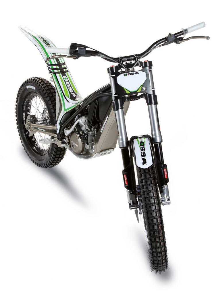 Fabricado en aluminio y acero al cromo molibdeno, y condicionado al diseño del motor, Fabricado en aluminio y acero al cromo molibdeno, y condicionado al diseño del motor,