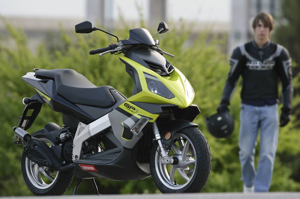 Derbi presenta el GP1 50 Open, menos racing y más confort