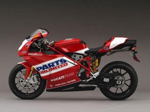 Ducati North America lanzará 150 Ducati 999s Team USA limited edition