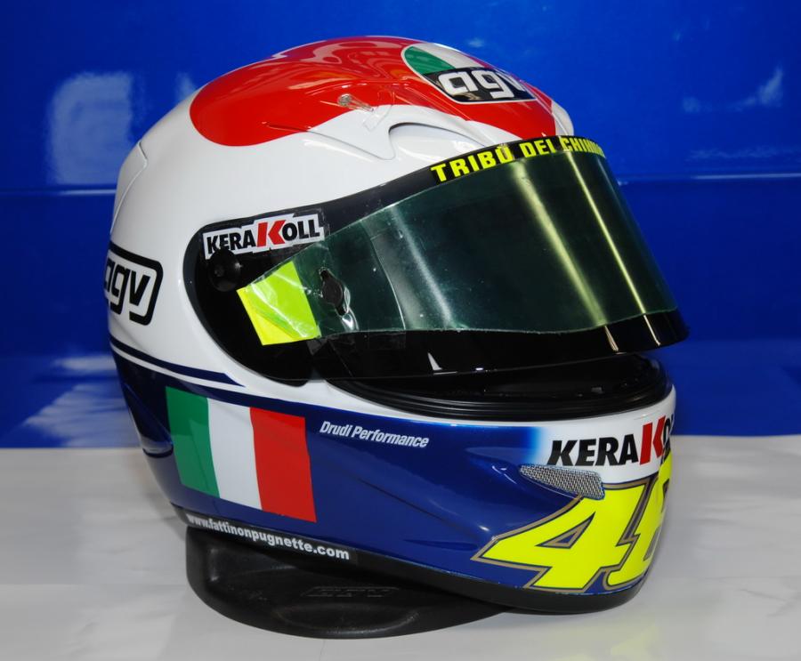 Dainese subasta el casco que Valentino Rossi utilizó en Mugello