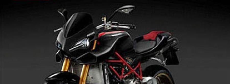 Video de la visita de Troy Bayliss a Ducati. Más imágenes sobre la 1098 Streetfighter 2008