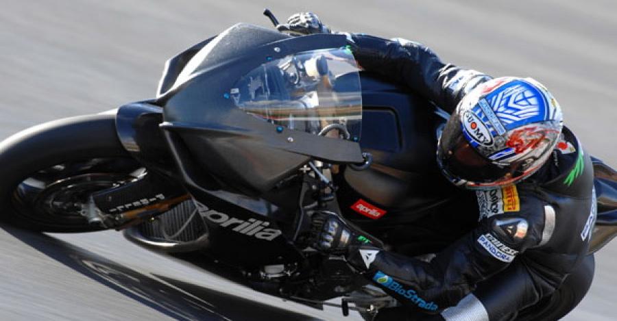 Valoraciones de Max Biaggi tras rodar con la RSV4 2008 en Portimao + Video
