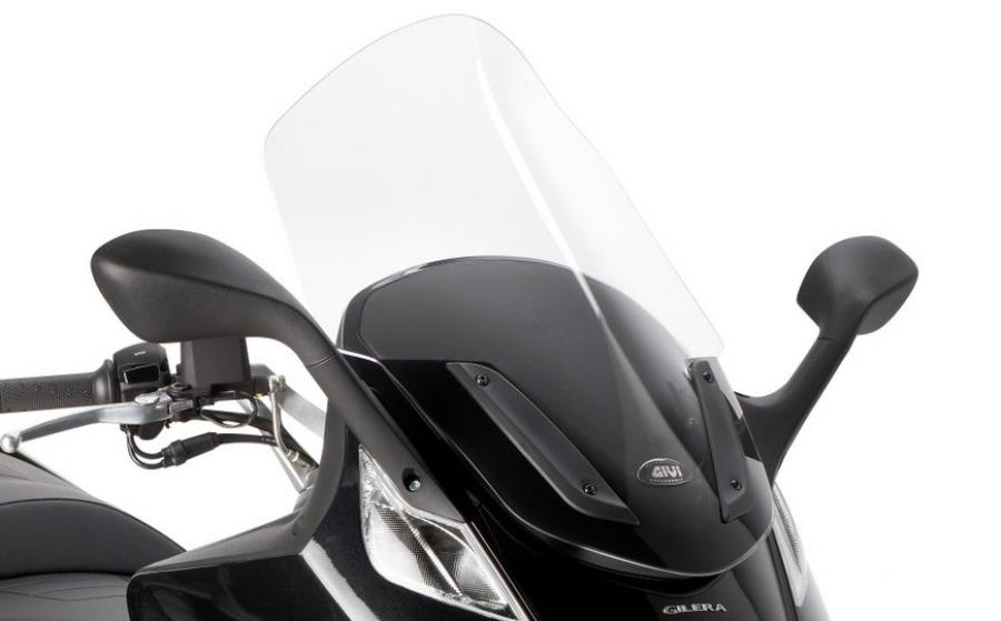 Equipa tu Gilera GP800 con la nueva gama de accesorios Givi