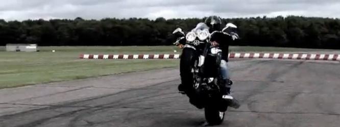 No te pierdas este video de la nueva Triumph Rocket III 2010 en acción.