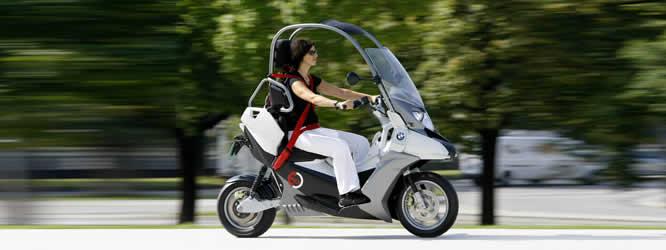 Video · El BMW C1-E en movimiento