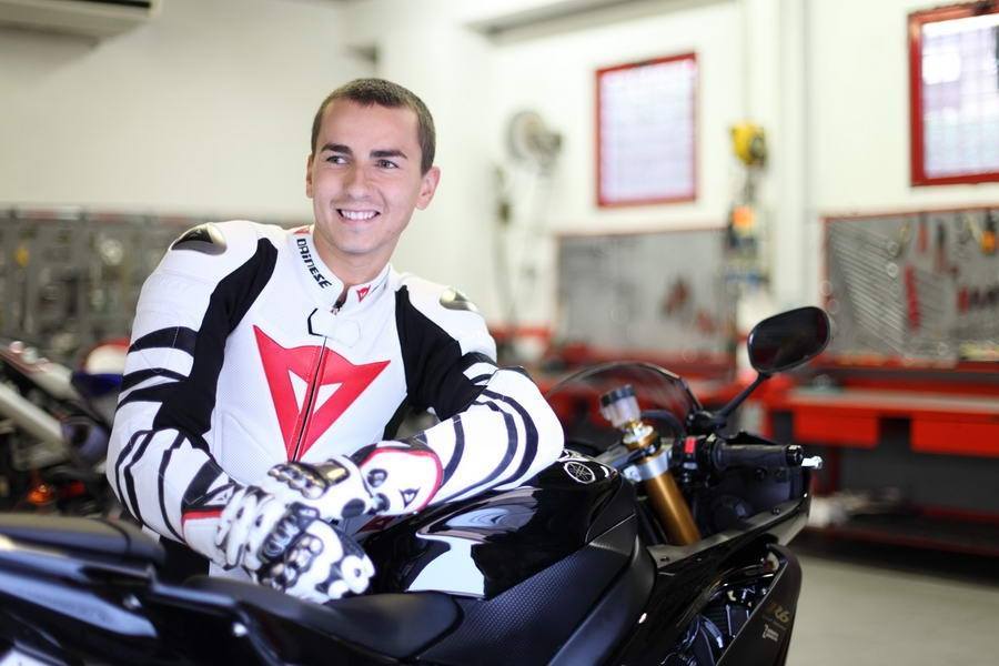 angel nieto isla de man jorge lorenzo y 193 ngel nieto en el tourist trophy 2010 angel nieto isla de man jorge lorenzo y 193 ngel nieto en el tourist trophy 2010