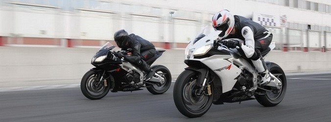 La Aprilia RSV4 elegida moto del año por Motociclismo Italia