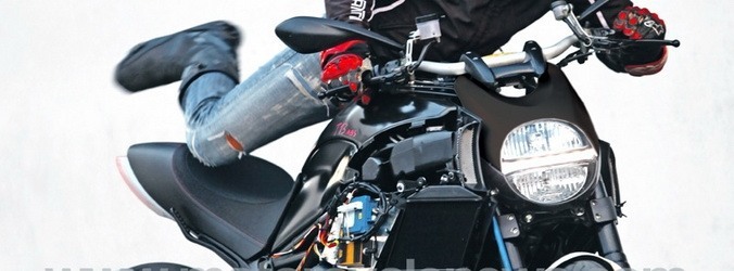 Más imágenes espía de la Ducati 1200