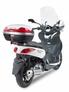 equipa-tu-yamaha-x-max-nuevos-accesorios-givi-12965030413.jpg