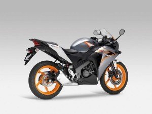 honda-cbr125r-disponible-partir-primera-semana-febrero-12955432393.jpg