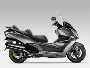 honda-comienza-comercializar-sw-t600-precio-8-599-euros-12962356802-jpg honda-comienza-comercializar-sw-t600-precio-8-599-euros-12962356802.jpg