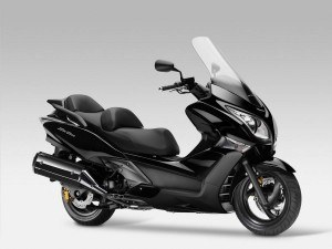 honda-comienza-comercializar-sw-t600-precio-8-599-euros-12962360442.jpg