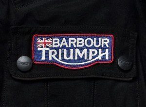triumph-barbour-anuncian-chaqueta-mono-edicion-75-aniversario-12959541564.jpg