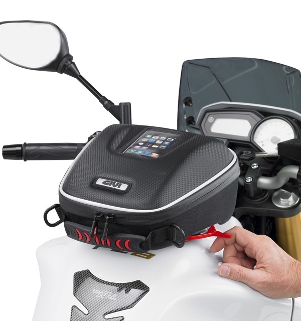 Seguridad y ligereza para las nuevas bolsas Givi 3D