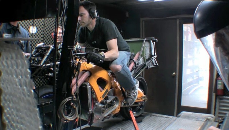 La moto eléctrica de Chip Yates alcanza los 365 km/h