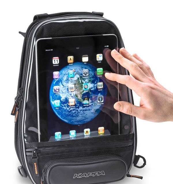 Llévate el iPad en la nueva bolsa sobredepósito TK747 de Kappa