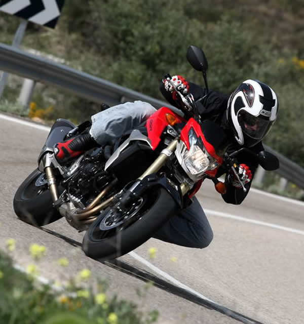 Suzuki GSR 750, probamos la streetfighter que te enganchará