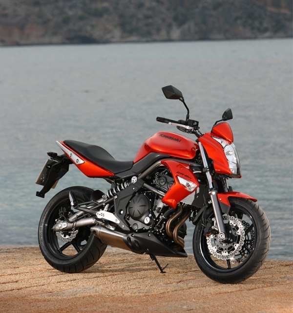 Ahora las Kawasaki ER-6 2010 cuestan 1.000 € menos