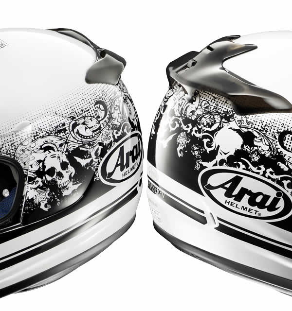 Chaser-V Thrill White, la gráfica de inspiración tattoo de Arai