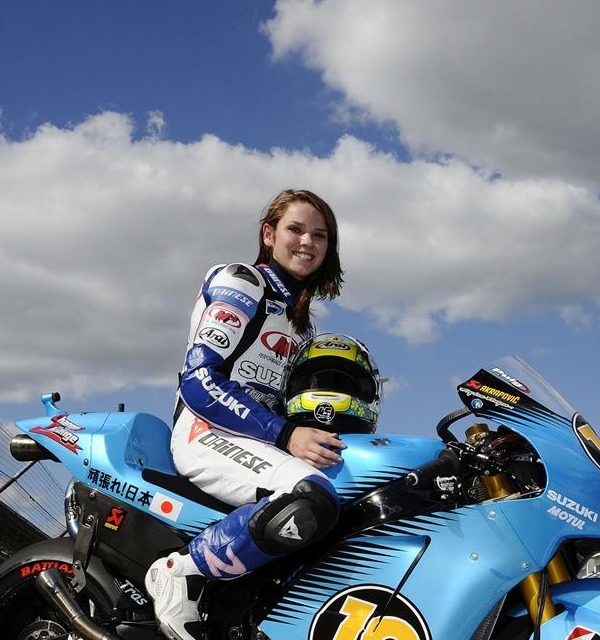 Elena Myers pilotando la Suzuki GSV-R en Indianápolis