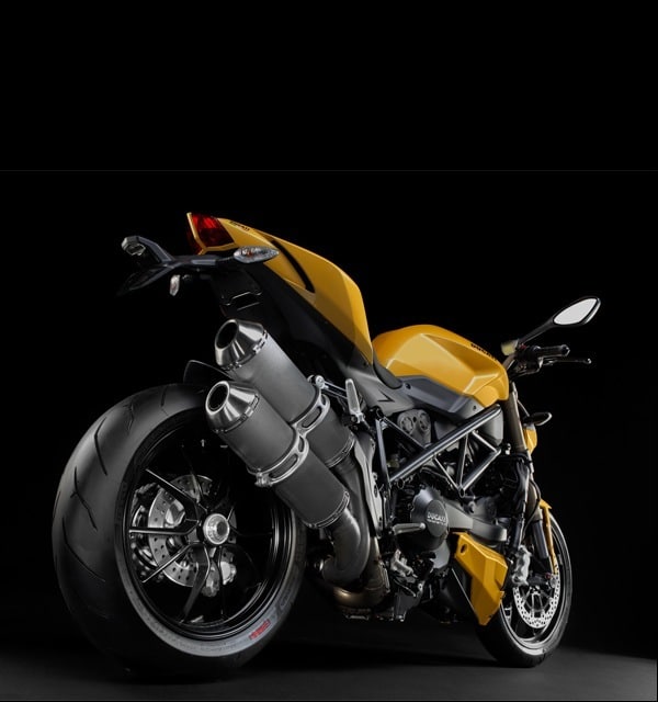 La Ducati Streetfighter 848 estrenará el nuevo Pirelli Diablo Rosso Corsa 180/60