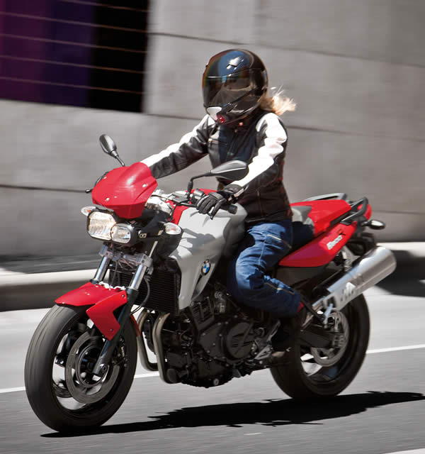 BMW Motorrad renueva el look de la F 800 R