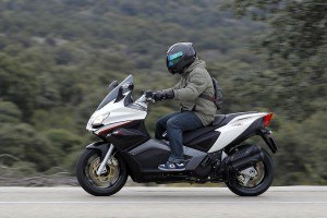 Aprilia SRV850 en marcha