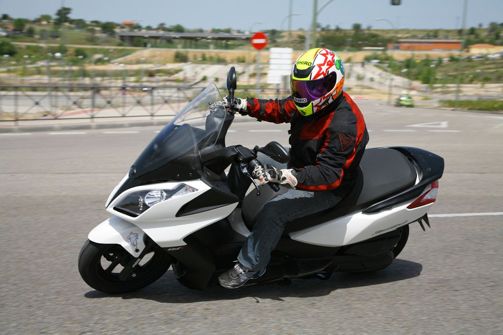 Michelin Power Pure SC, de la competición a tu scooter