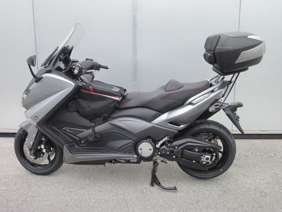 Tu Yamaha T-Max equipada a tope para las vacaciones con SHAD