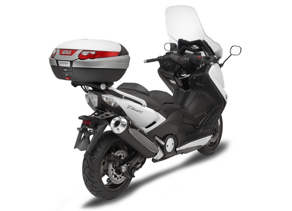 Tu Yamaha T-MAX equipada a tope con Givi