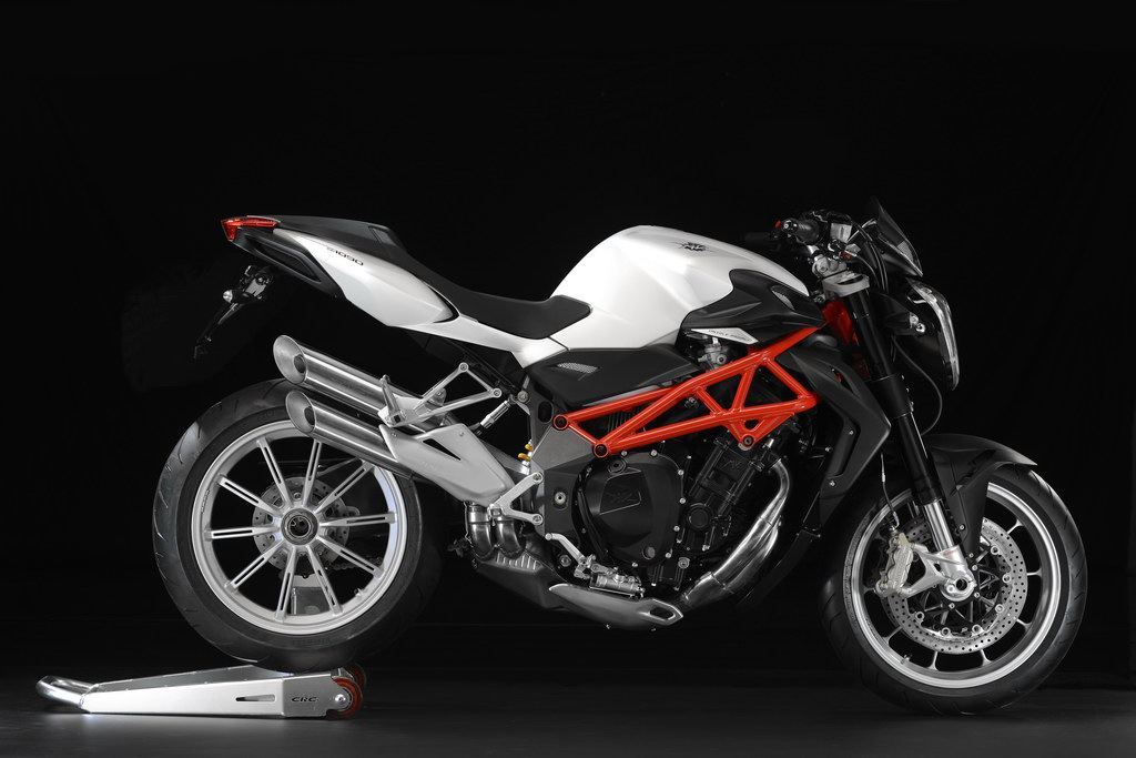 MV Agusta presenta las novedades en la gama Brutale 2013