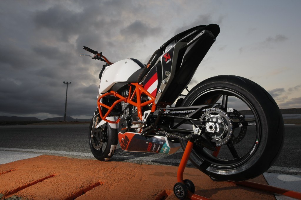 690 Duke © Lucke Brackenbury.