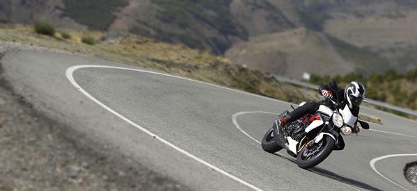 Triumph Street Triple R, la roadster deportiva con marcado estilo British