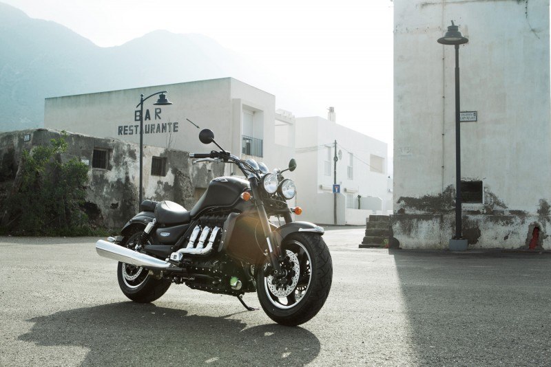 Triumph Rocket III Roadster, la ‘muscle bike’ más brutal