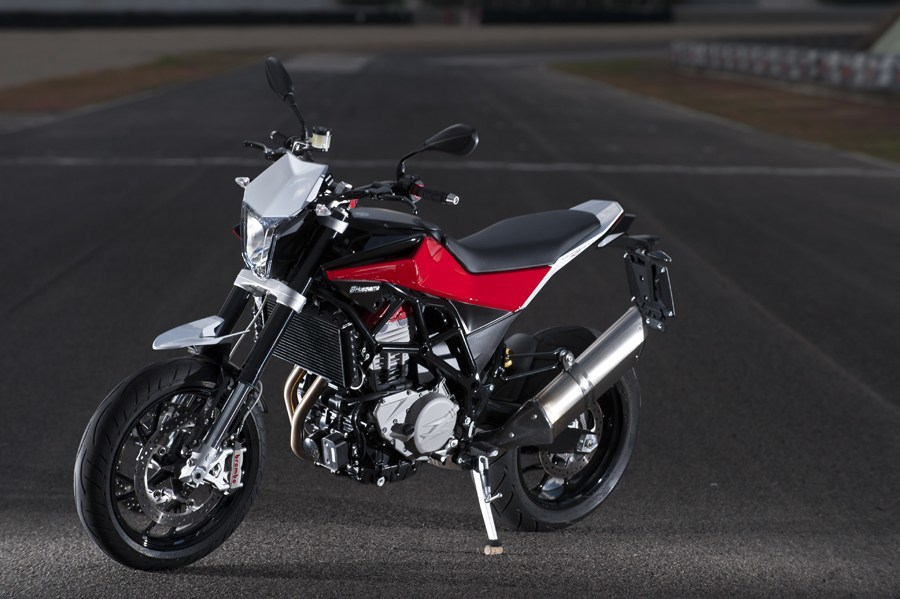 La Husqvarna Nuda 900 R premiada con el GOOD DESIGNTM
