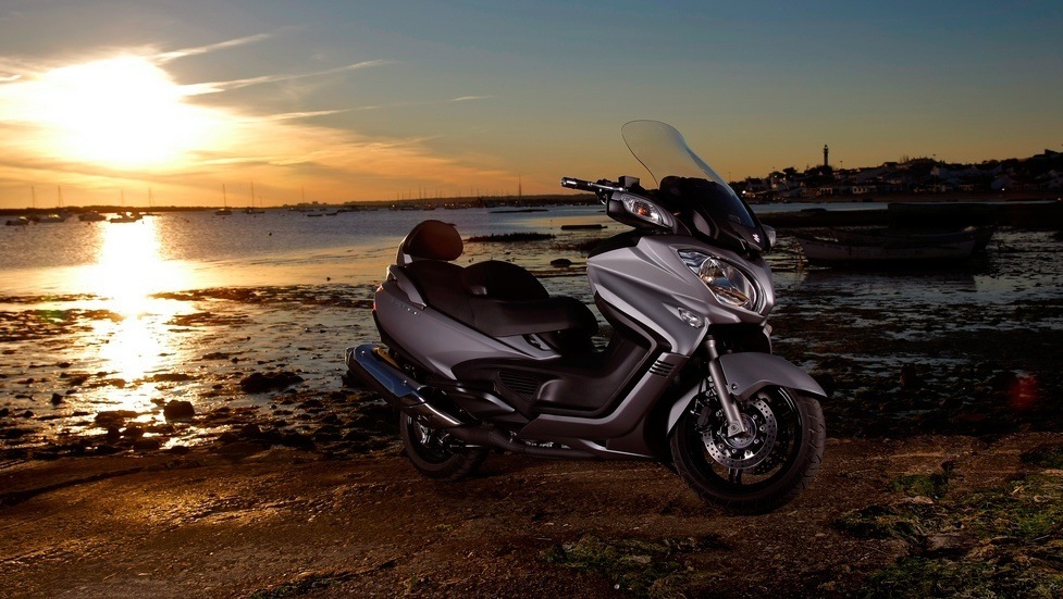 Suzuki-burgman-650