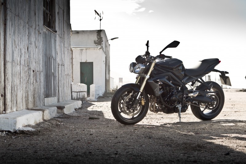 Nueva promoción para la Triumph Street Triple, con un año de mantenimiento gratis