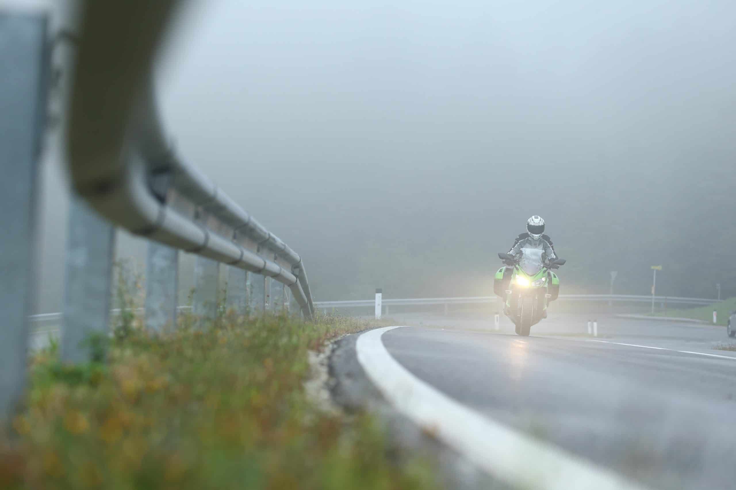 Kawasaki ZX1000SX lluvia