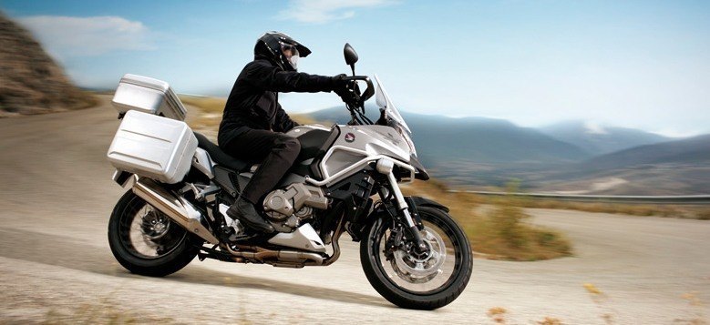 Honda Crosstourer, ahora con maletas y top box de regalo
