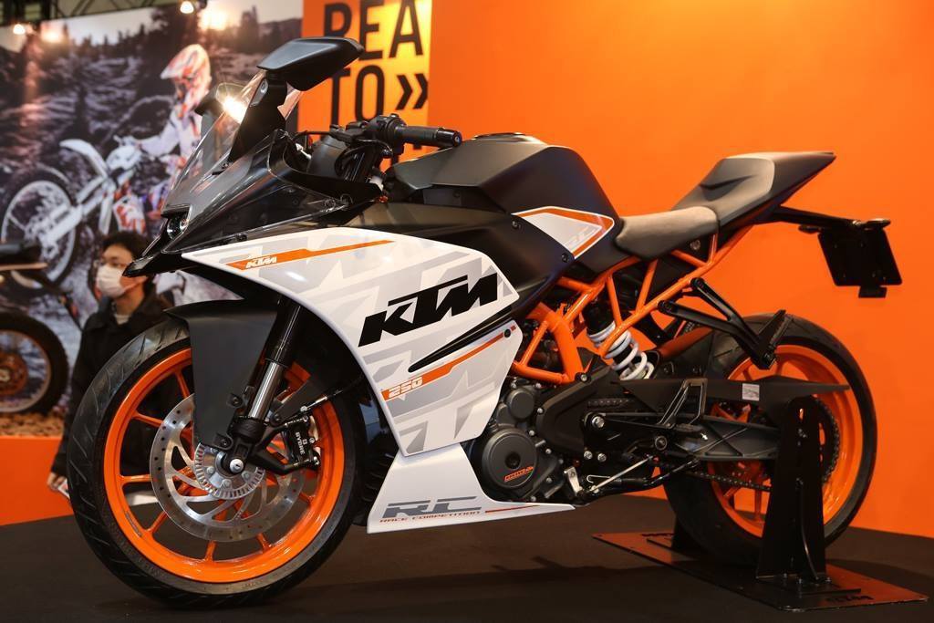 Vídeo oficial de las RC 250 y Duke 250 de KTM