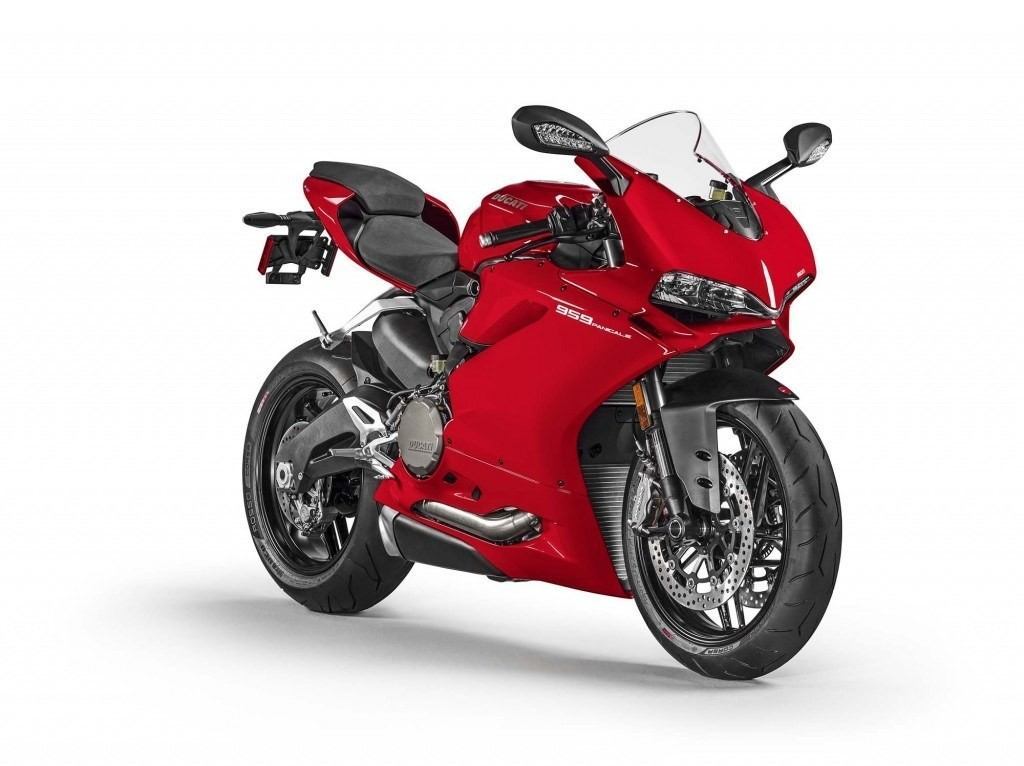 2016-Ducati-959-Panigale-USA-model-09-1024x766
