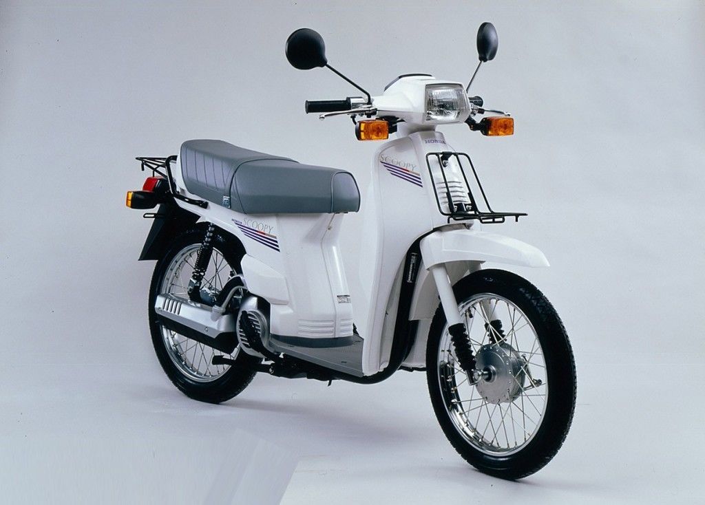 Honda Scoopy generacion 1 (1)