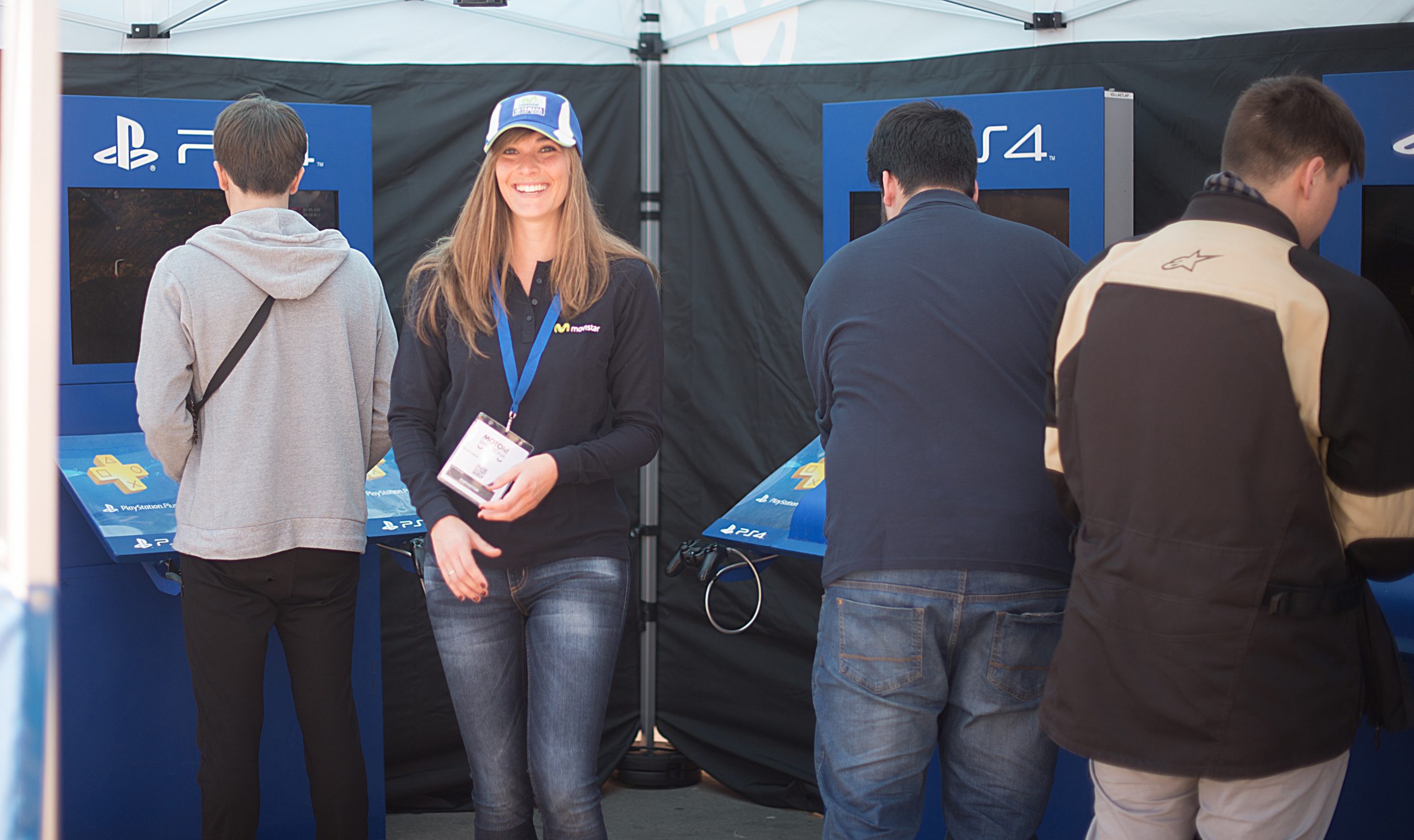 Exito sin precedentes de MOVISTAR en el Salón MOTOh de Barcelona.