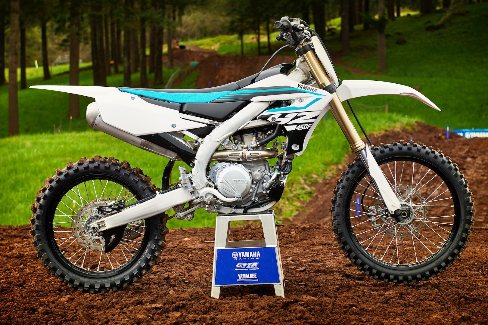 La nueva YZ450F de 2018, renovación desde su base